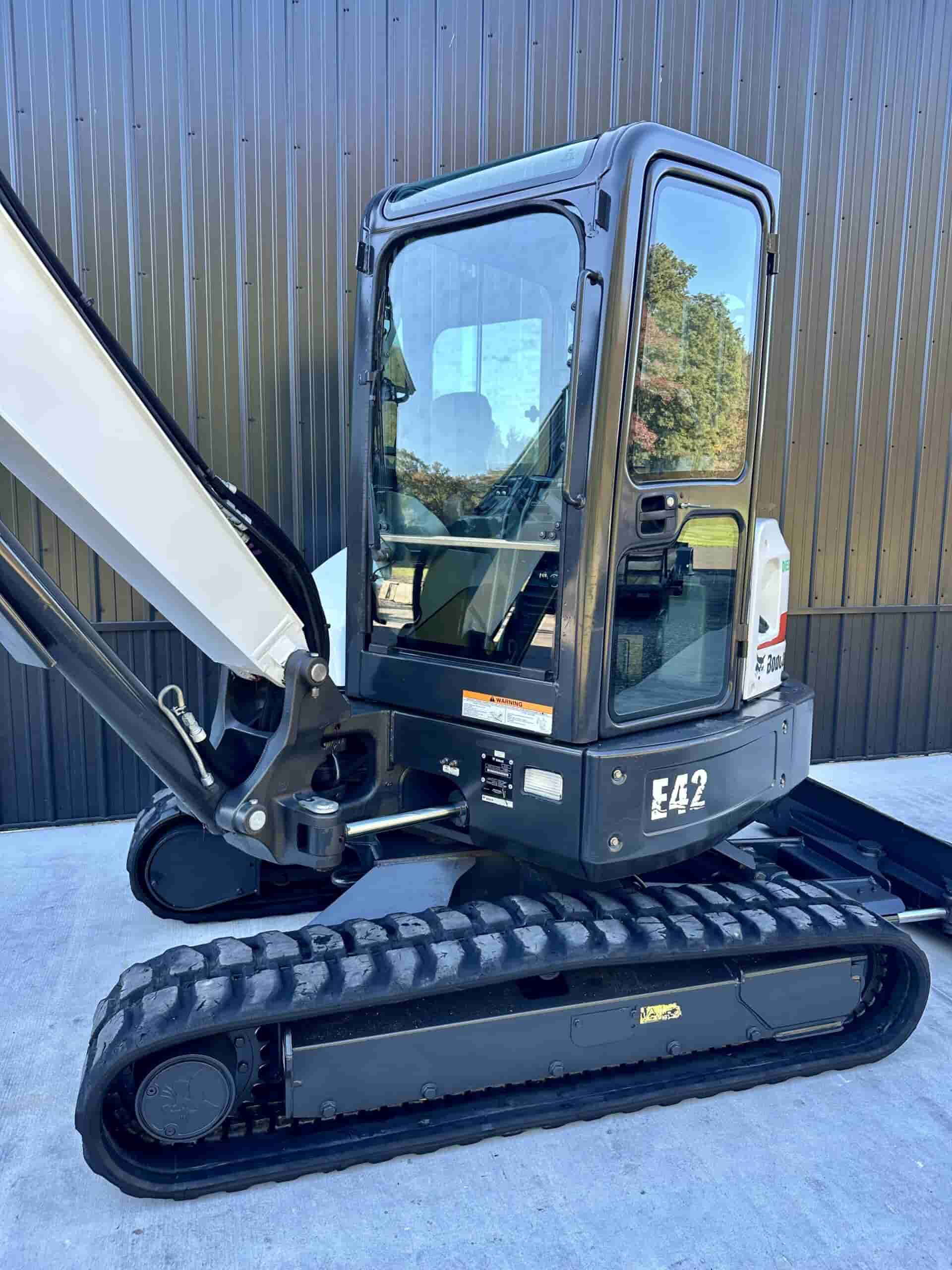 2017 BOBCAT E42
